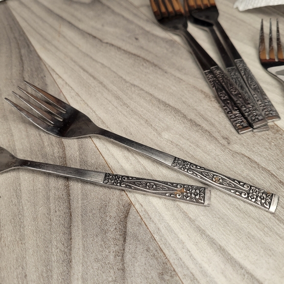 VTG Rogers Co Stainless Korea Flatware Floral Stanley Roberts Srb274 - 39 Pieces - Picture 12 of 15